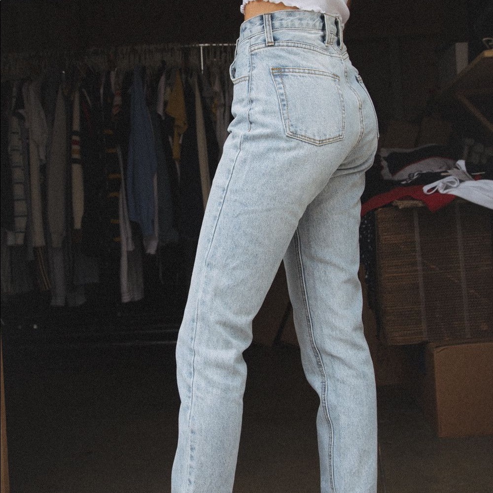 Brandy Melville Jane Light Wash Jeans